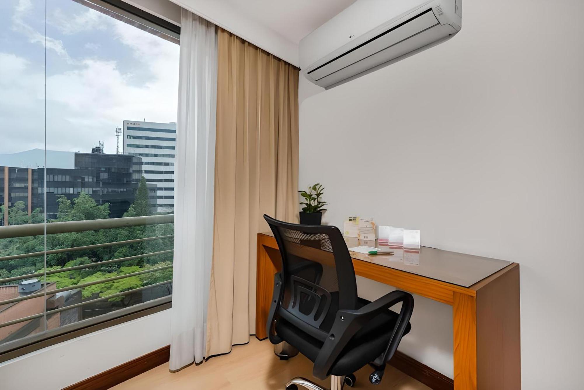 Leblon Suites Hotel Medellín Dış mekan fotoğraf