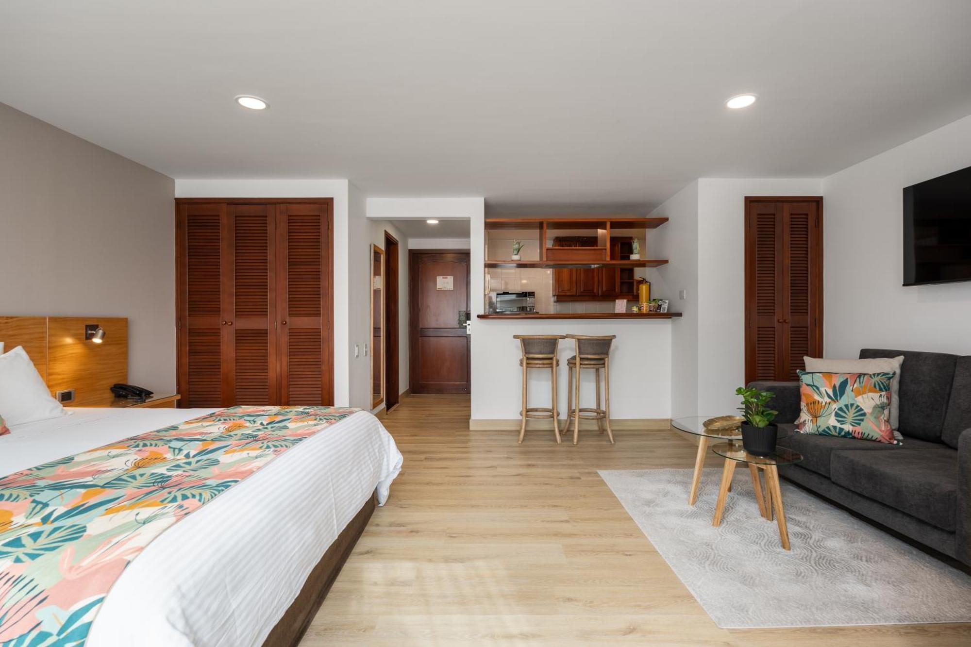 Leblon Suites Hotel Medellín Dış mekan fotoğraf