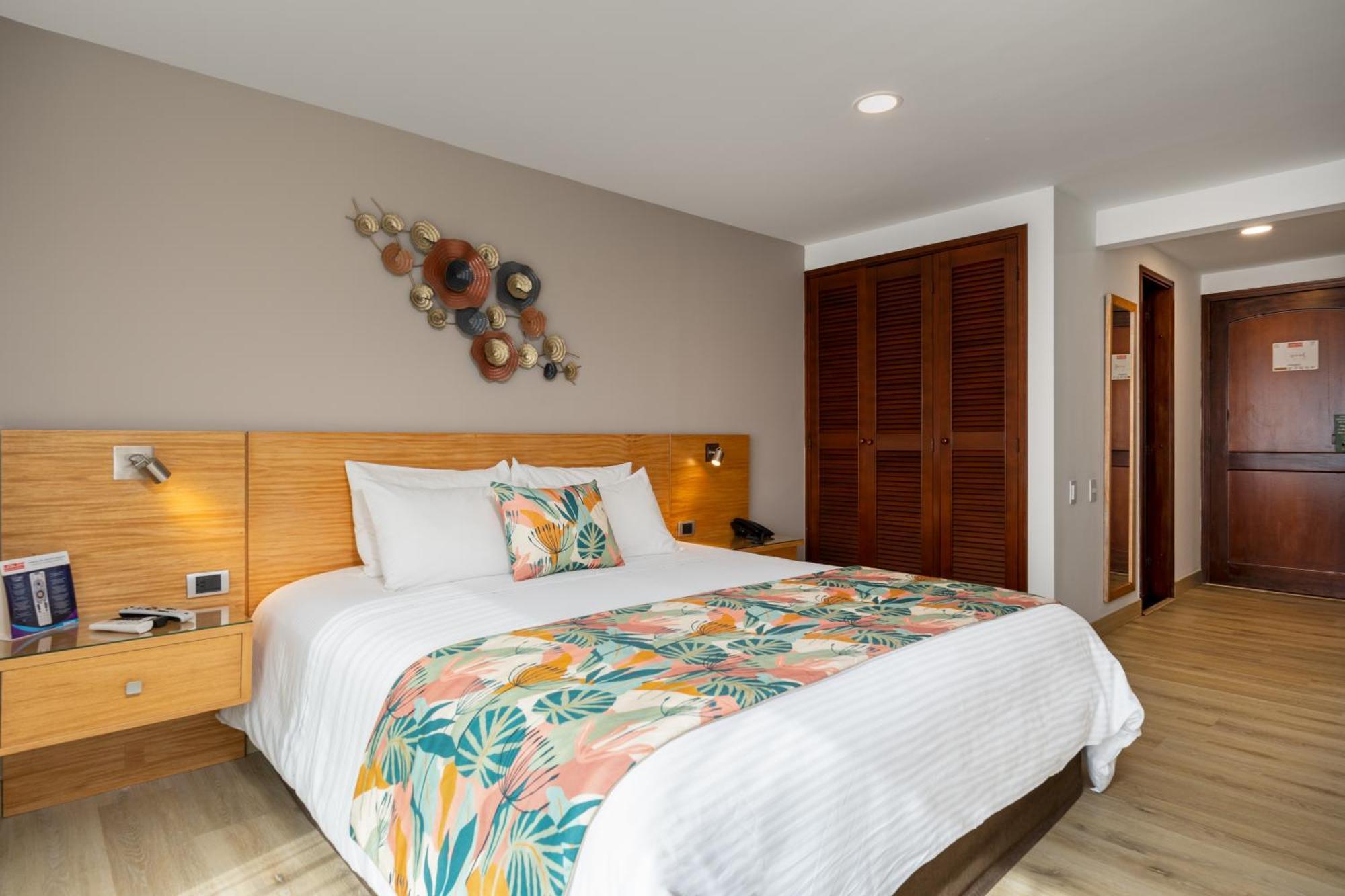 Leblon Suites Hotel Medellín Dış mekan fotoğraf