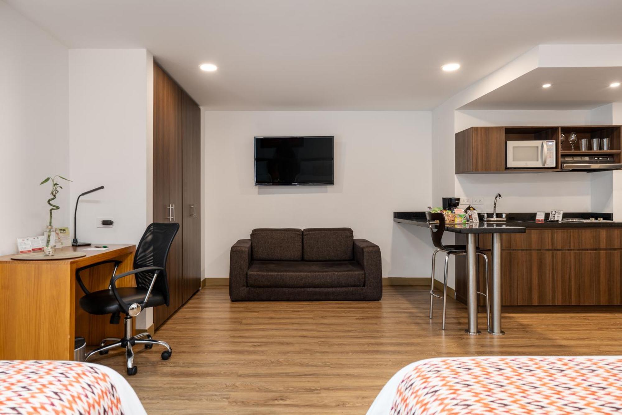 Leblon Suites Hotel Medellín Dış mekan fotoğraf