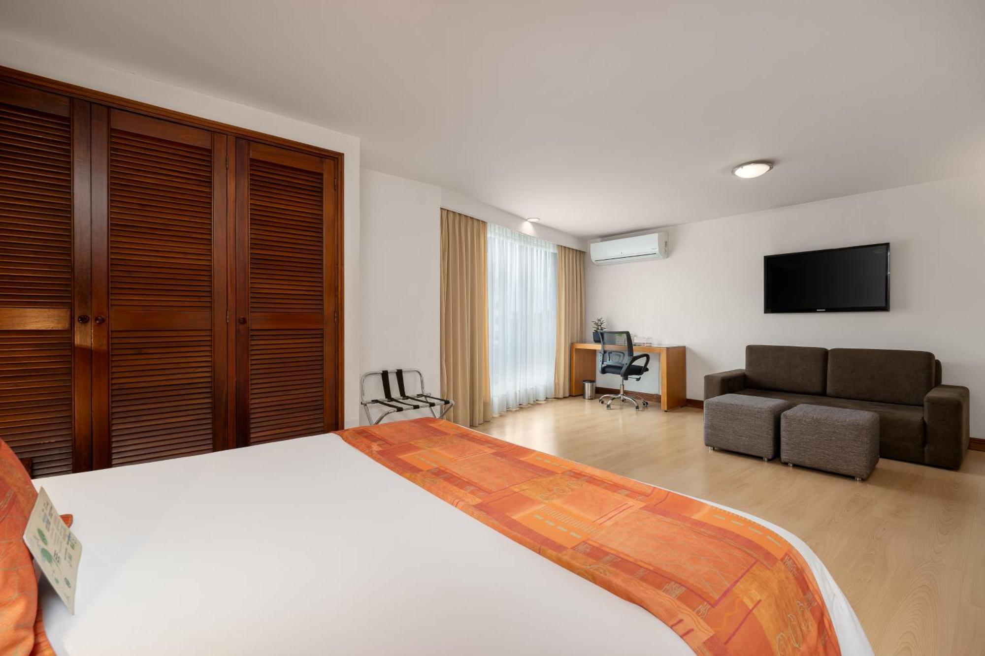 Leblon Suites Hotel Medellín Dış mekan fotoğraf